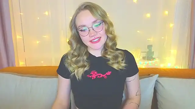 Aurora Golden1 online show from February 4, 5:12 pm