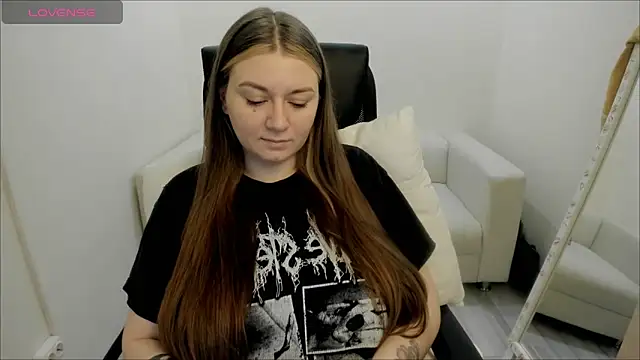 AlisaBacker online show from January 8, 9:44 pm