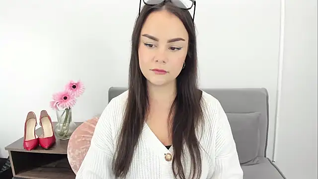 KendalNew online show from October 8, 4:04 pm