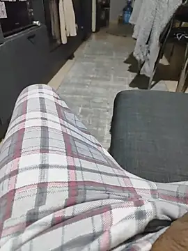 Snapshot of ertance40 chatting on December 21, 5:03 am ertance40 online show from December 21, 5:03 am