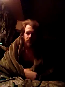 hothippie420 online show from March 10, 11:42 am