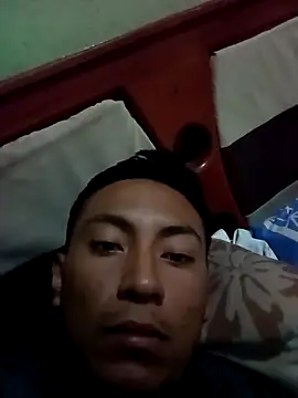 Snapshot of Robertoch chatting on November 13, 4:06 pm Robertoch online show from November 13, 4:06 pm