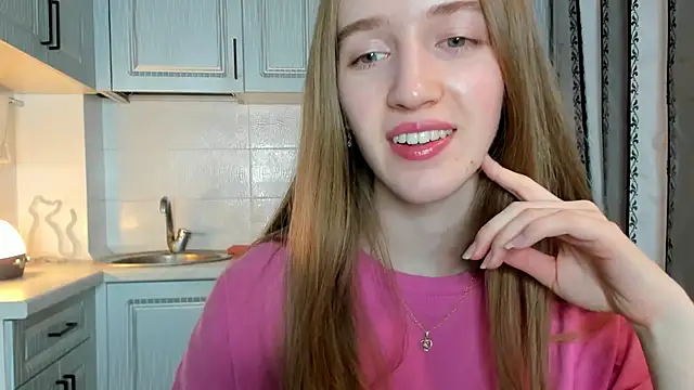 Snapshot of leslie_my_lovee chatting on October 20, 6:30 pm leslie my lovee online show from October 20, 6:30 pm