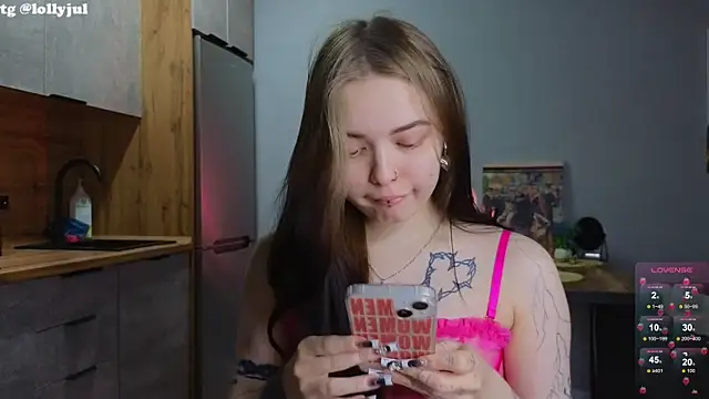 doll lol  online show from March 5, 8:00 pm