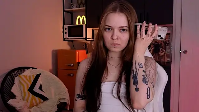 doll lol  online show from December 2, 5:41 pm