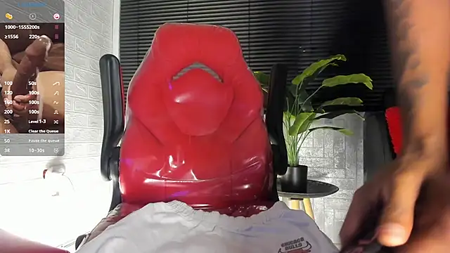 Lil Curved online show from September 26, 12:20 pm