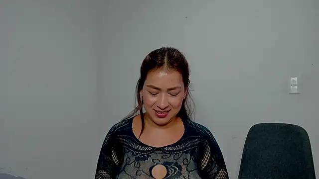 Snapshot of Miaa_Garcia chatting on November 15, 10:15 pm Miaa Garcia online show from November 15, 10:15 pm