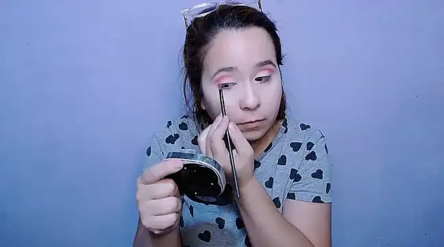 Snapshot of SubLayla01 chatting on December 7, 6:37 pm SubLayla01 online show from December 7, 6:37 pm