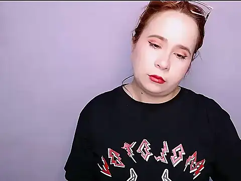 Snapshot of SubLayla01 chatting on October 22, 4:40 pm SubLayla01 online show from October 22, 4:40 pm