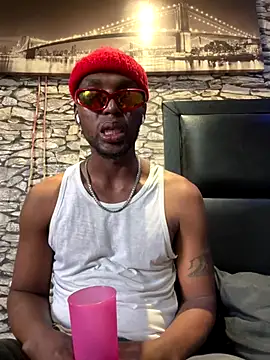 Snapshot of Sigaabopha chatting on December 22, 9:17 am Sigaabopha online show from December 22, 9:17 am