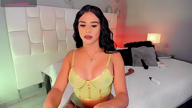 Snapshot of Franciis_4u chatting on February 4, 7:51 am Franciis 4u online show from February 4, 7:51 am