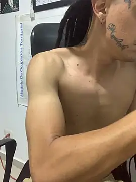 JovenDesobediente online show from November 17, 5:35 am