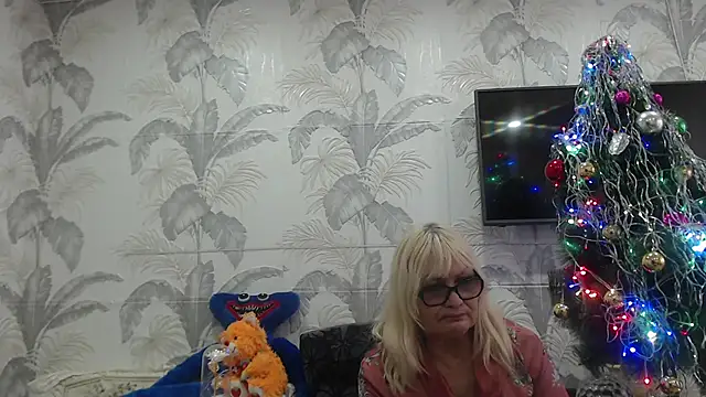 CamDiva113 online show from January 24, 10:32 am