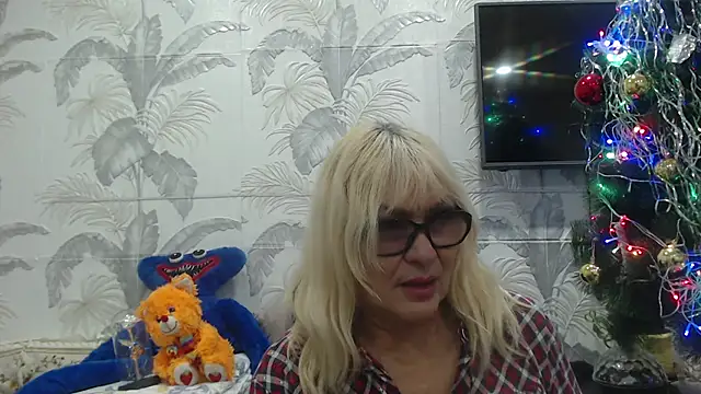 CamDiva113 online show from January 24, 1:57 pm