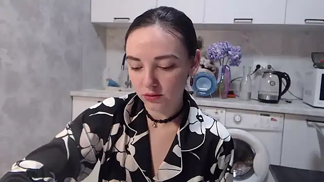 Snapshot of StacyMind chatting on February 6, 10:43 pm StacyMind online show from February 6, 10:43 pm