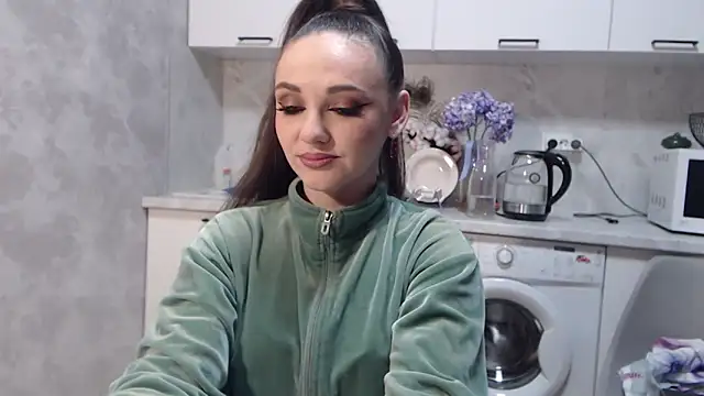 Snapshot of StacyMind chatting on February 7, 6:24 pm StacyMind online show from February 7, 6:24 pm