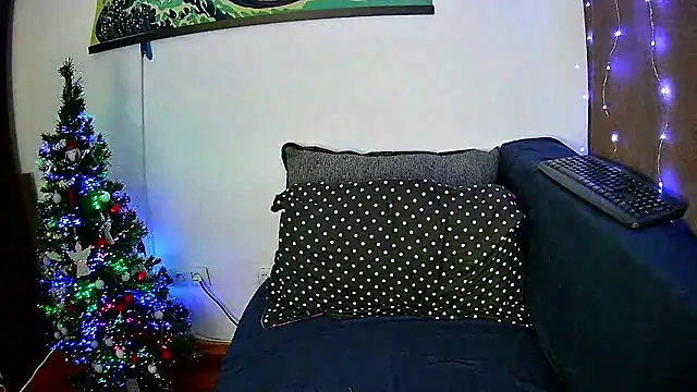 EmmaKrosss online show from December 14, 3:15 pm