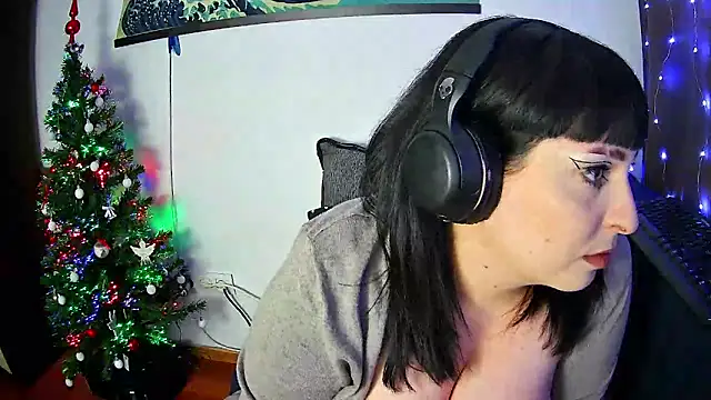 EmmaKrosss online show from December 17, 3:06 pm