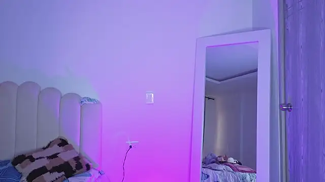 charlotte 002 online show from April 21, 9:06 pm