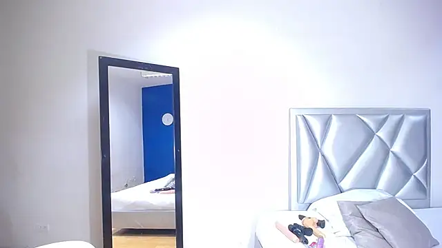 Snapshot of exotic_karmella chatting on January 14, 8:48 pm exotic karmella online show from January 14, 8:48 pm