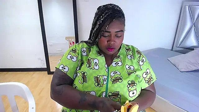 Snapshot of exotic_karmella chatting on October 6, 8:28 pm exotic karmella online show from October 6, 8:28 pm