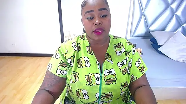 Snapshot of exotic_karmella chatting on December 4, 9:34 pm exotic karmella online show from December 4, 9:34 pm