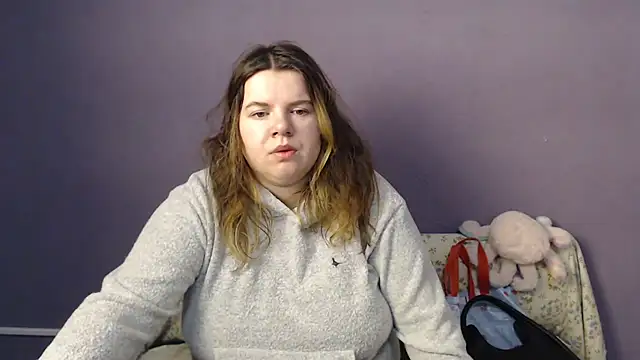 so shy online show from February 7, 7:12 am