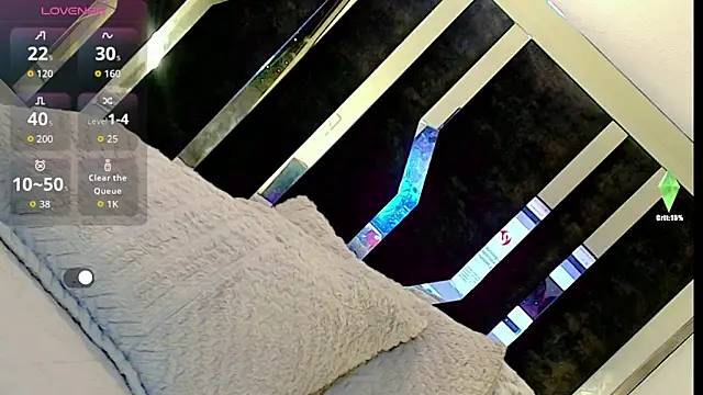 Snapshot of honey_skin chatting on December 1, 10:59 pm honey skin online show from December 1, 10:59 pm