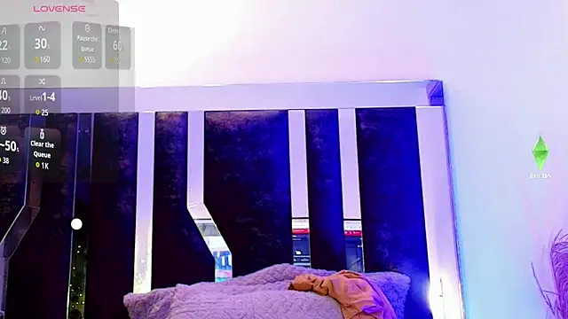 Snapshot of honey_skin chatting on December 19, 8:10 am honey skin online show from December 19, 8:10 am