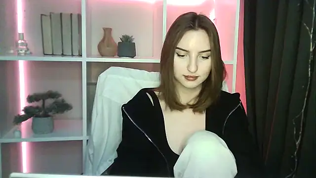 X Alisa online show from February 20, 7:30 pm