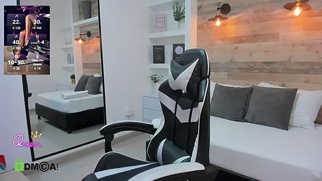 candy summer28 online show from April 16, 7:25 pm