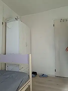 Snapshot of forfuntr chatting on September 17, 12:51 pm forfuntr online show from September 17, 12:51 pm