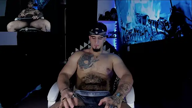 kingbear777 online show from December 8, 7:22 pm