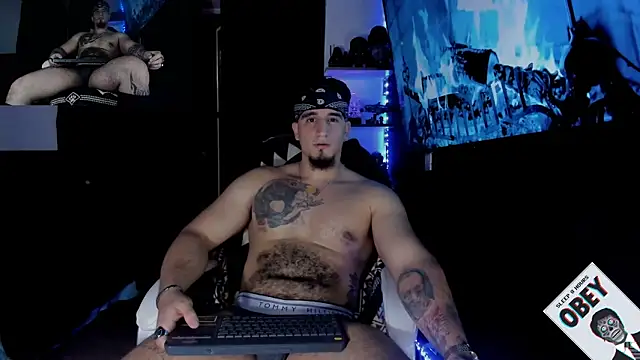 kingbear777 online show from February 6, 11:15 pm