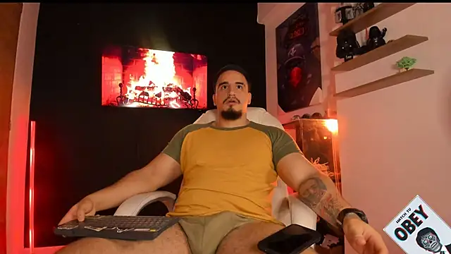 kingbear777 online show from September 14, 10:42 pm