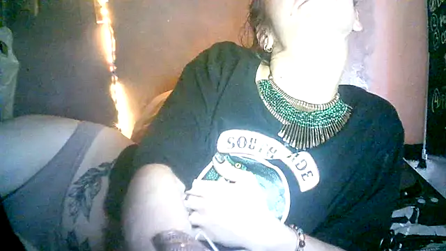 Snapshot of lorena789 chatting on October 27, 3:43 am lorena789 online show from October 27, 3:43 am