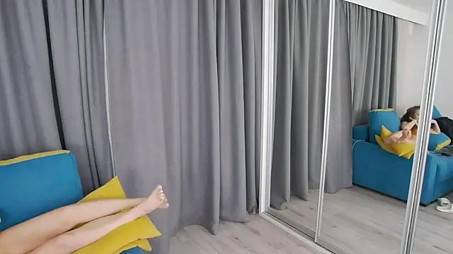 Snapshot of NatalieCarterr chatting on November 22, 2:10 am NatalieCarterr online show from November 22, 2:10 am