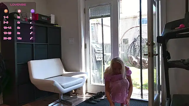 BaditaLuna online show from September 11, 3:34 pm