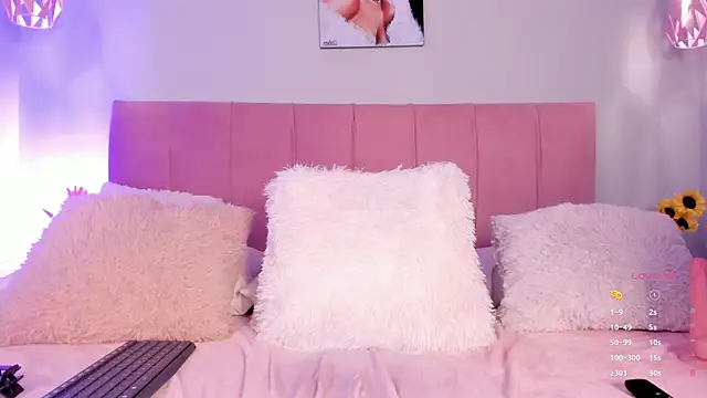 ScarletGV online show from October 29, 5:47 pm