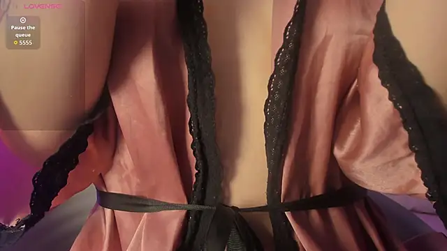 ScarletGV online show from November 10, 9:14 pm