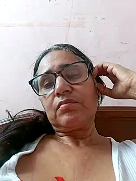  candi online show from March 3, 7:17 pm