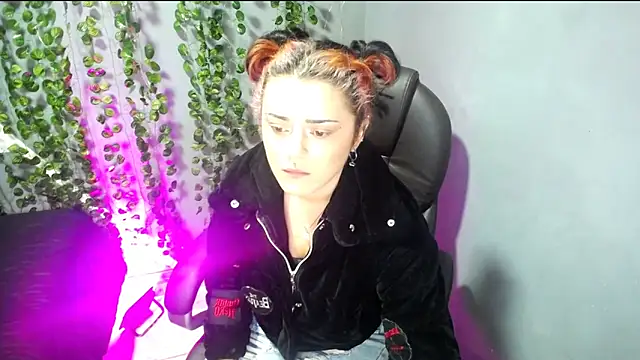 Snapshot of Alaska_atm chatting on December 26, 8:42 pm Alaska atm online show from December 26, 8:42 pm