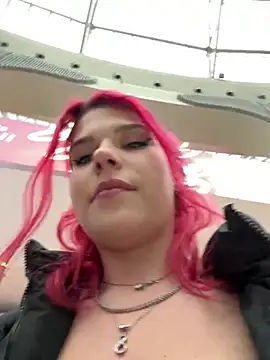 Snapshot of RiriRoseey chatting on February 3, 10:58 am RiriRoseey online show from February 3, 10:58 am