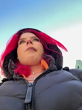 Snapshot of RiriRoseey chatting on February 11, 7:23 am RiriRoseey online show from February 11, 7:23 am