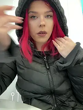 Snapshot of RiriRoseey chatting on February 17, 9:24 am RiriRoseey online show from February 17, 9:24 am