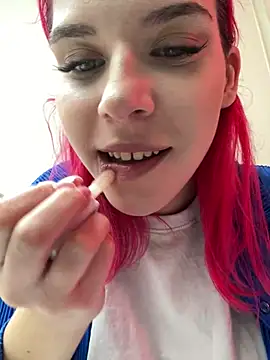 Snapshot of RiriRoseey chatting on February 18, 11:33 am RiriRoseey online show from February 18, 11:33 am