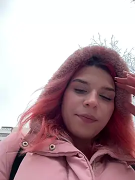 Snapshot of RiriRoseey chatting on March 2, 8:16 am RiriRoseey online show from March 2, 8:16 am