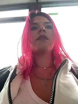 Snapshot of RiriRoseey chatting on March 17, 8:51 am RiriRoseey online show from March 17, 8:51 am