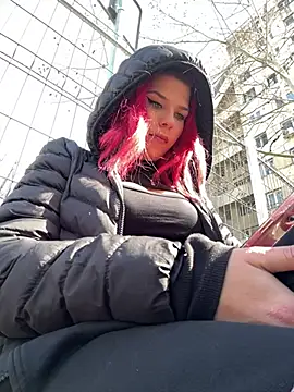 Snapshot of RiriRoseey chatting on March 18, 11:41 am RiriRoseey online show from March 18, 11:41 am