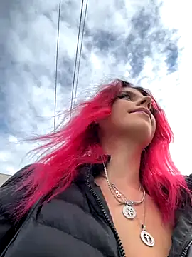 Snapshot of RiriRoseey chatting on October 18, 6:58 am RiriRoseey online show from October 18, 6:58 am